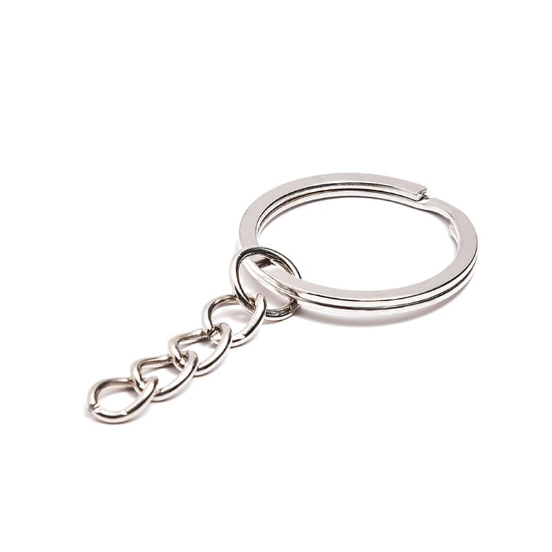 Factory direct stock of flat-ring keychains with chain, electroplated metal for color retention, key ring accessories.