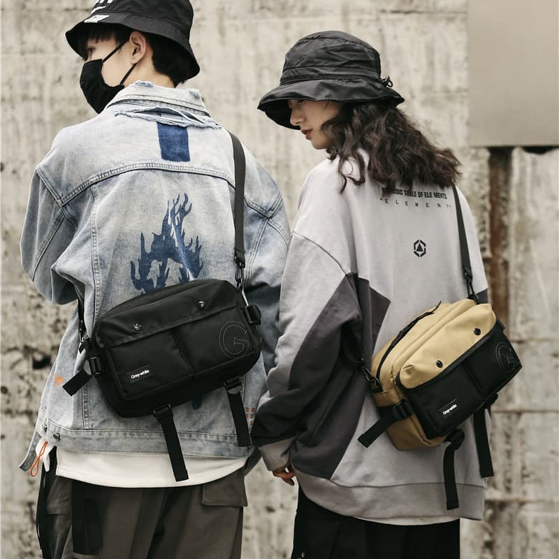 Spring new motorcycle unisex ins small cover canvas satchel Japanese and Korean style versatile casual shoulder bag one piece drop shipping