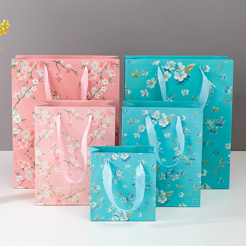 Light colored floral clothing handbag, wedding bag, fresh souvenir gift box bag, paper bag, full moon return gift bag, wedding