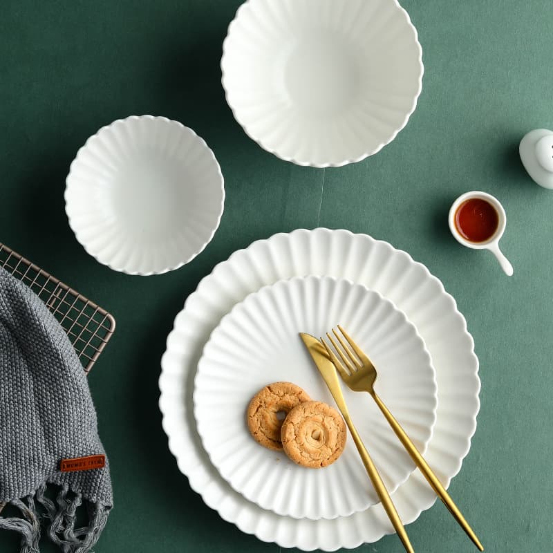 Nordic ins creative ceramic plate hotel home ceramic round chrysanthemum plate salad bowl ceramic dessert bowl tableware