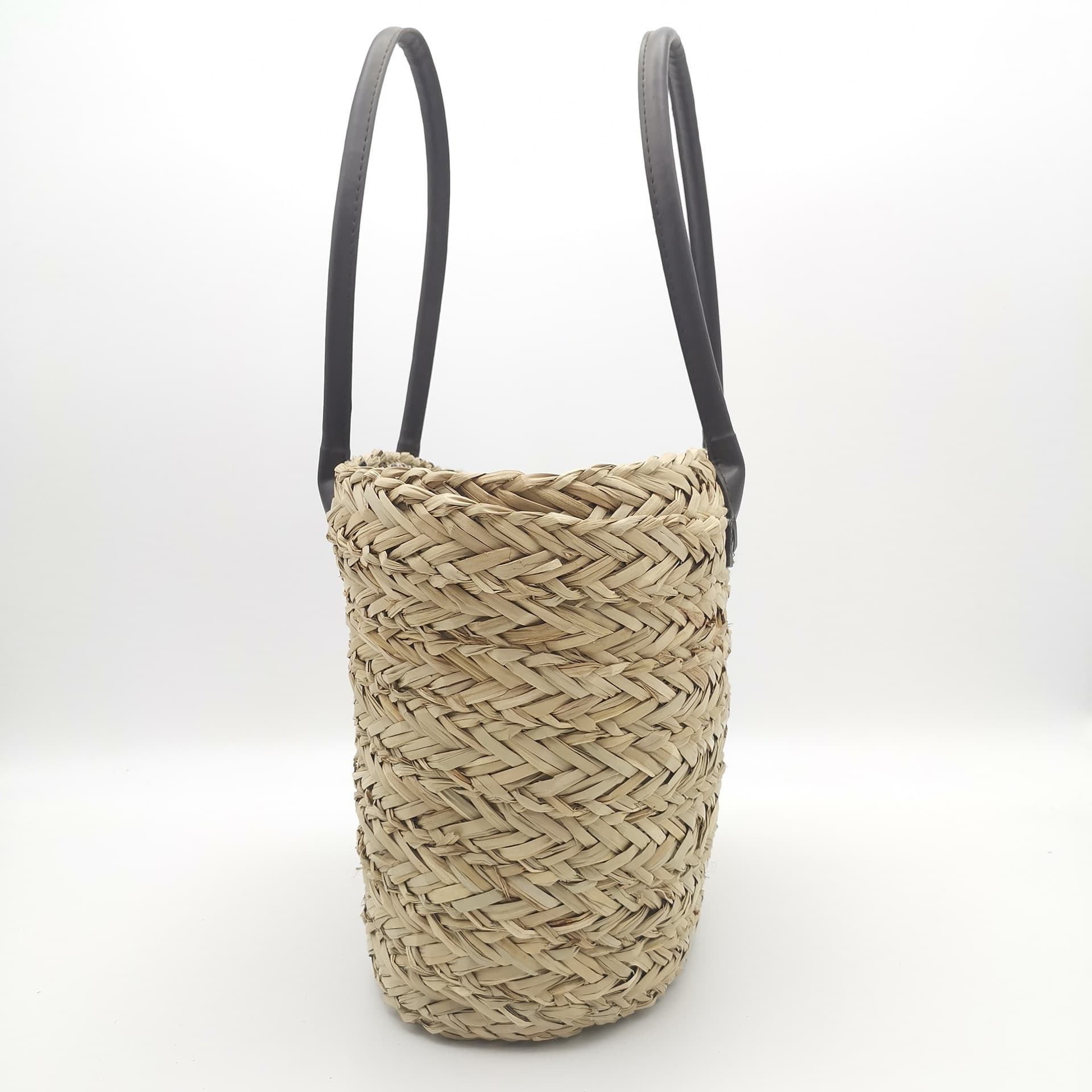 New Handheld Straw Bag, Half Moon Simple and Stylish Woven Women's Bag, Paper Rope Round Funnel Summer Vacation Bag