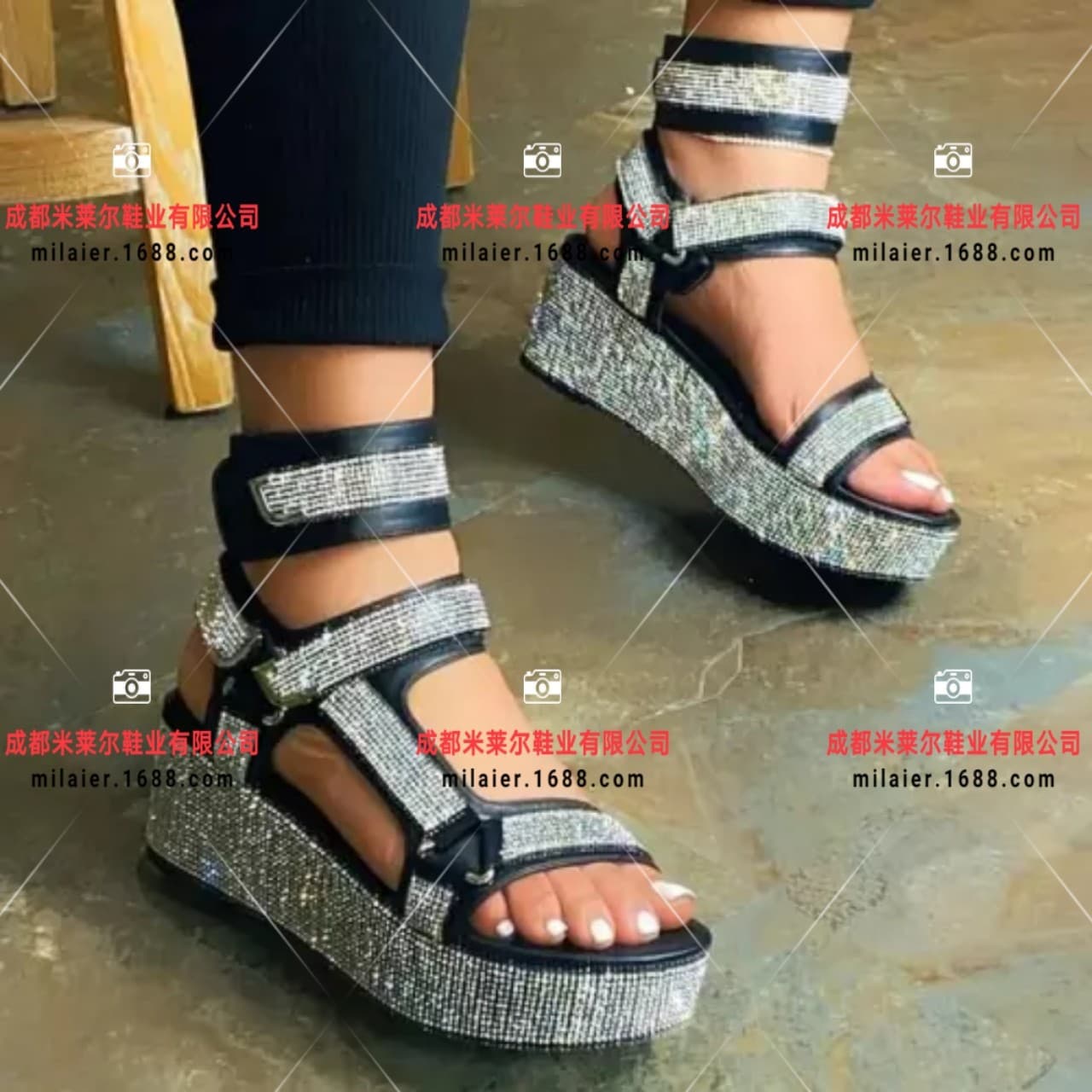 Amazon Exclusive 2020 New European and American Peep-Toe Women's Sandals Thick-Soled Casual Women's Shoes