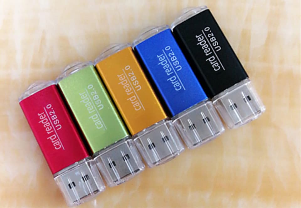 Brightly lit card reader for TF cards, metal casing, double-sided panel with lights, high-speed card reader, factory direct sales.