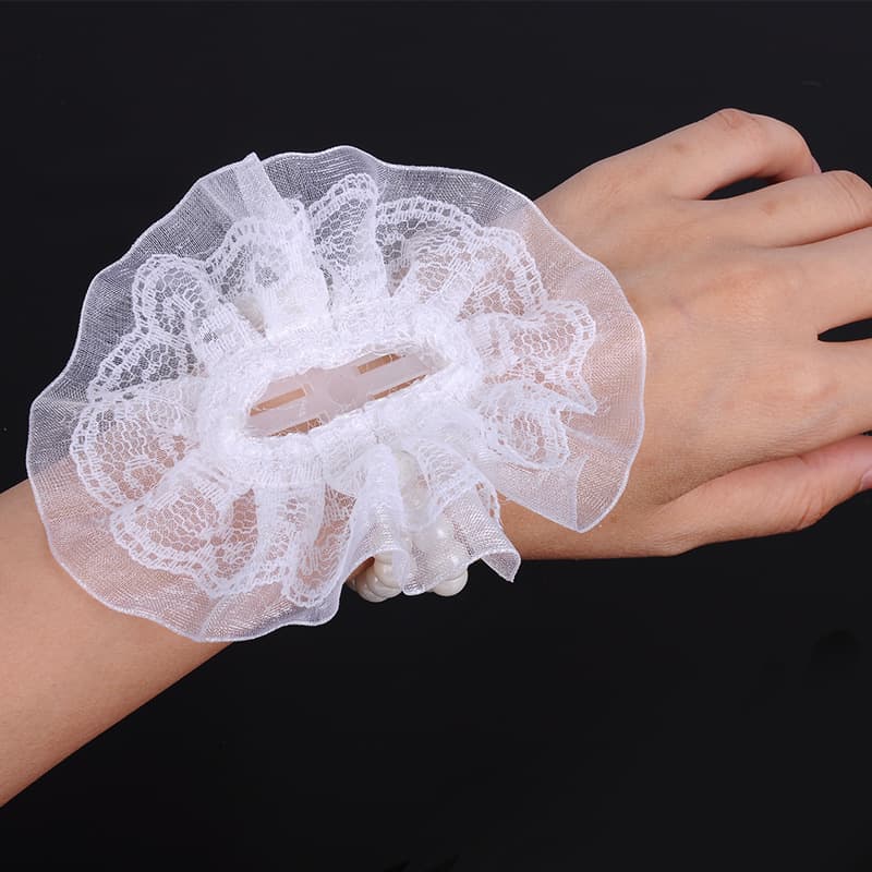 DIY handmade beaded wrist corsages, pearl hand corsages, bridal bouquets, wedding accessories.