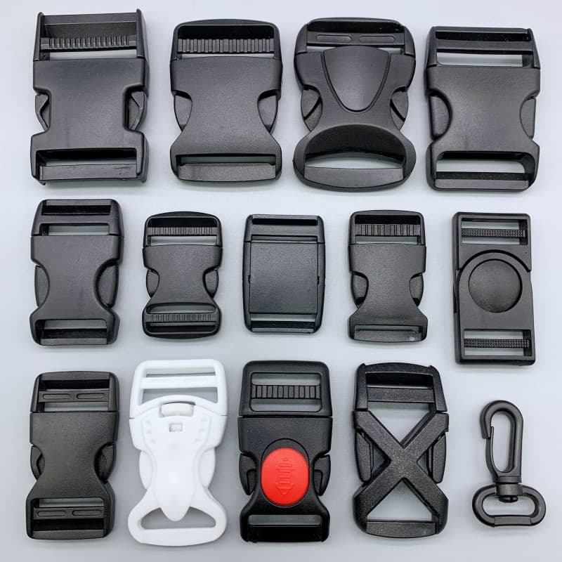 Manufacturer in-stock wholesale plastic plug buckles, POM plastic waist pack clips, outdoor backpack adjusters, bag accessories.