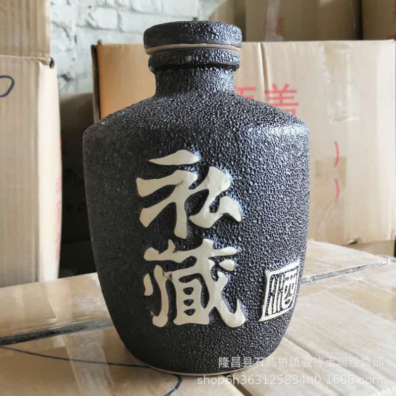 Factory supply Sichuan ceramic private collection empty wine bottle wine jar 1/2/3/5/10 jin household wine pot wine jar