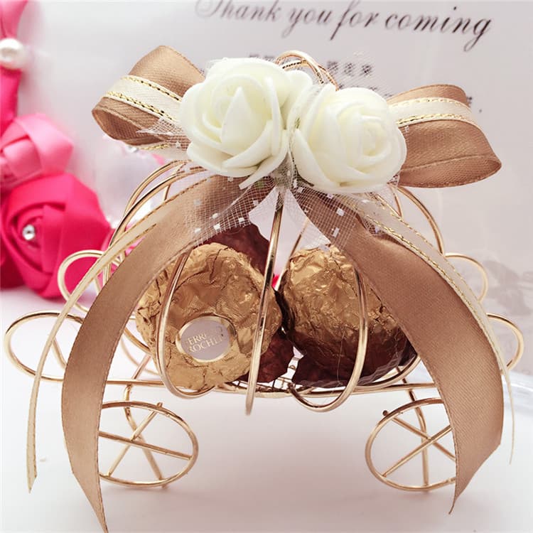 Export hot selling personalized pumpkin car crown iron European style wedding candy box wedding supplies tinplate candy box