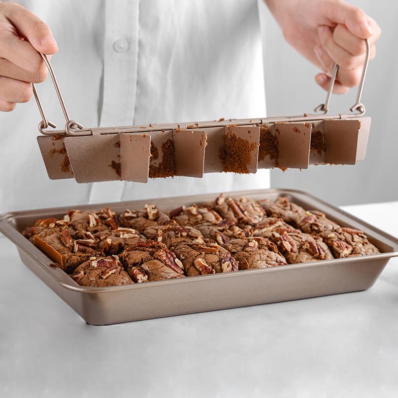 Solid Brownie Baking Pan Square Non-Stick Cake Mold Thickened Baking Tool Set Brownie Pan