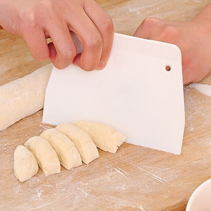 Baking Tool Plastic Scraper Small Trapezoid Scraper Cream Cake Dough Cutter Baking Scraper