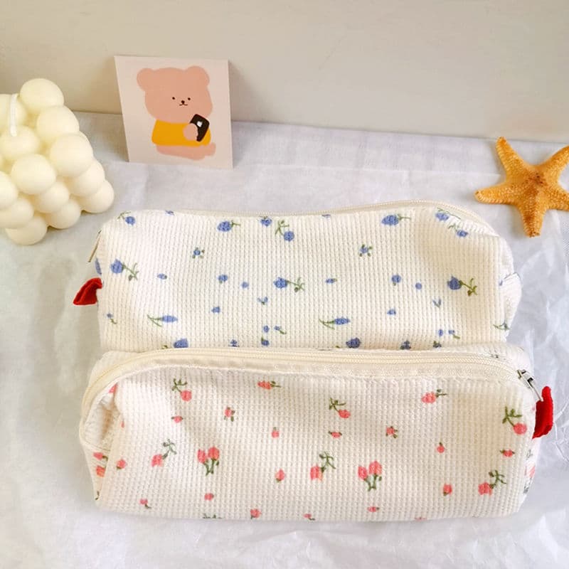 DIY minimalist floral pencil case, cute and fresh mini stationery storage bag for girls.
