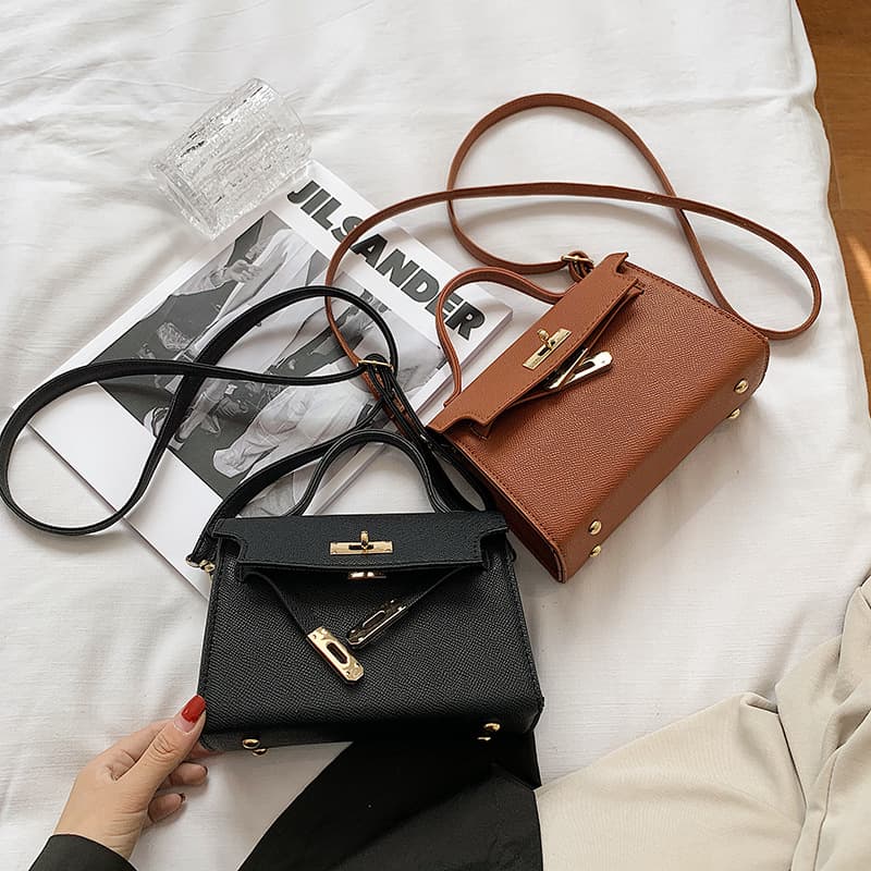 Women's Handbag 2026 Spring/Autumn New Style Lock Buckle Fashionable Ladies Shoulder Bag Trendy Embossed Crossbody Bag