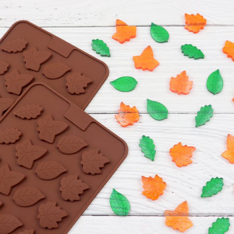 Dobi 24-leaf silicone chocolate mold, small cookie mold, silicone soap mold, cold process mold