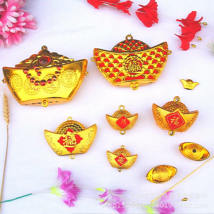 Year of the Tiger small pendants gold-plated plastic small ingot accessories Spring Festival festive supplies golden large ingot decorative accessories