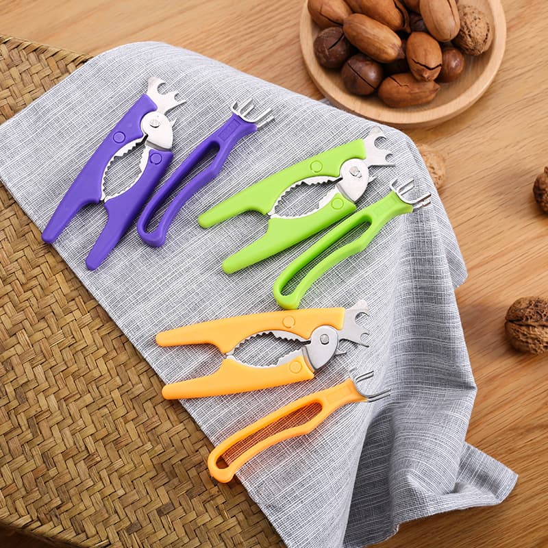 Walnut Cracker Pecan Pliers Whole Nut Sheller Pecan Breaker Shell Removal Master Tool