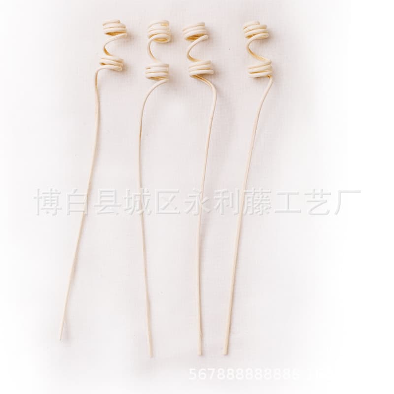 Factory direct sales of various specifications of rattan branches, rattan core, rattan pieces, rattan bowls, rattan mats, rattan cakes and takraw balls, rattan products