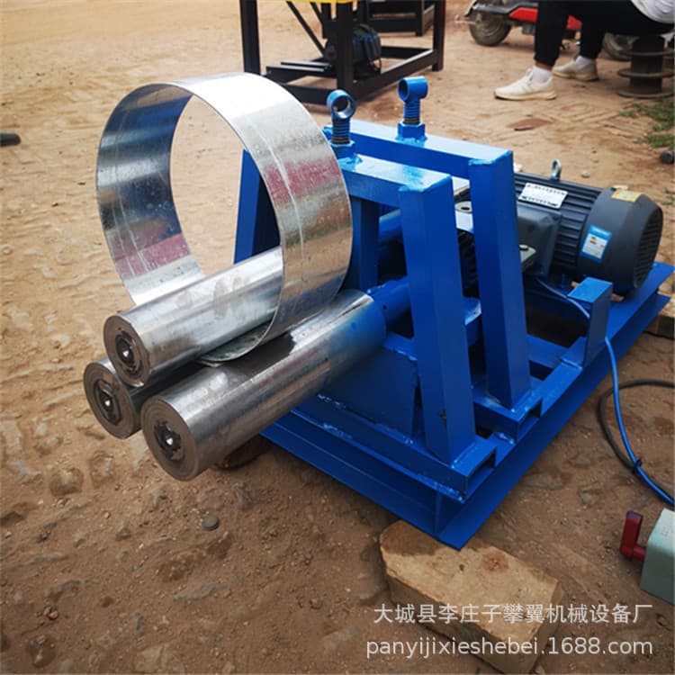 Spot sales of small steel plate rolling machine, electric plate rolling machine, flat iron rolling machine, small plate rolling machine three rollers
