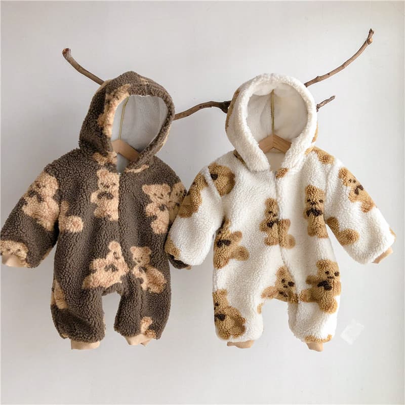 Thickened Fleece Winter Overalls for Baby Boys And Girls Cute Bear Design Warm Outfit Long Sleeve Zipper Closure Korean Style