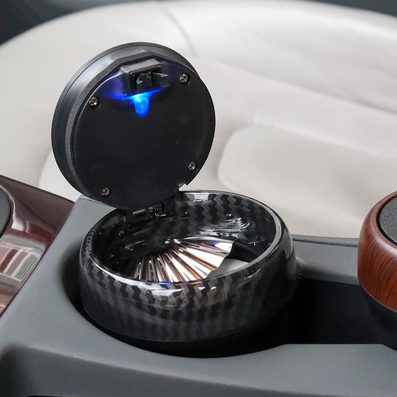 CheShan N17A Car Ashtray, Easy-to-Clean Push-Type with Light and Lid, Creative Car Interior Accessory