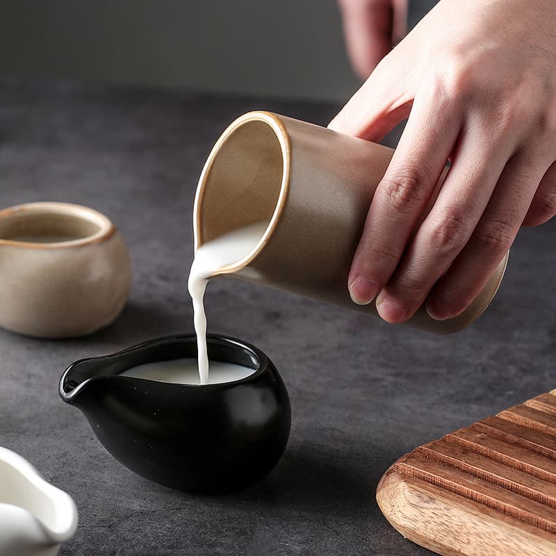 Household and commercial Japanese milk pitcher, European honey coffee milk pot, Western-style steak sauce cup and gravy boat