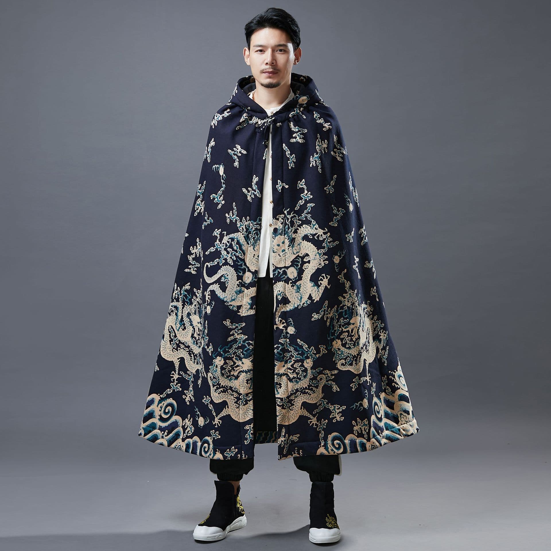 Autumn/winter ancient style national style linen-cotton printed cloak shawl, Hanfu cape men's casual dragon pattern fleece cloak.