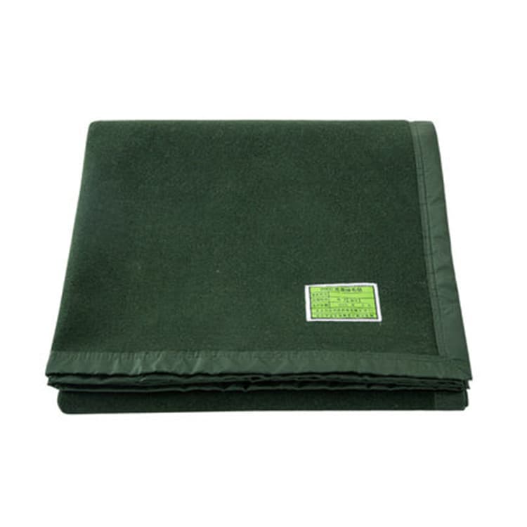 Disaster relief blanket wholesale for camping, outdoor, student military training, employee welfare, thickened soft grass-green wool blanket