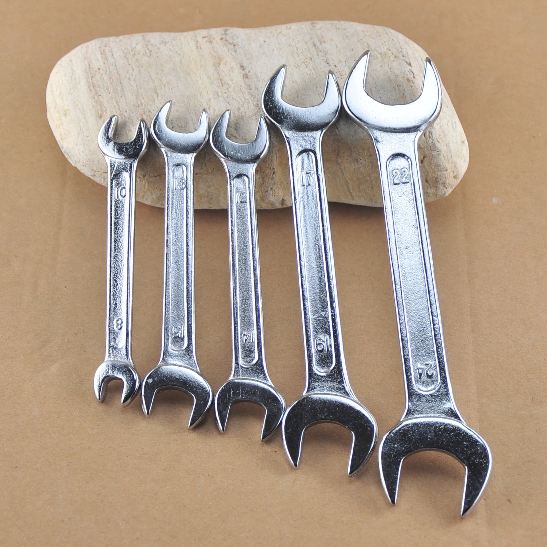 Open-end wrenches, forged open-end wrenches, factory direct sales, bicycle wrenches, double-ended open-end wrenches, chrome-plated.