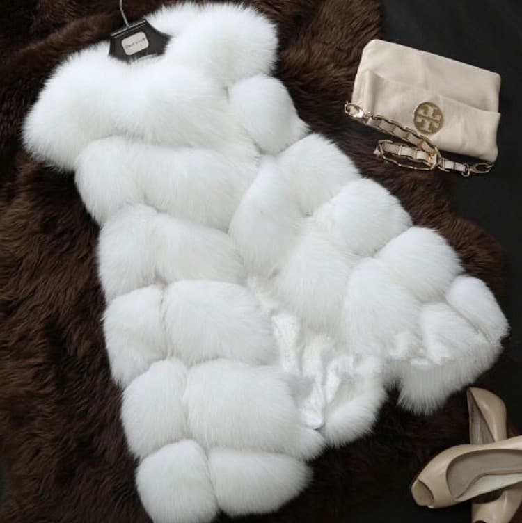 Haining fur manufacturer wholesales autumn and winter new style fox fur women's mid-length casual fur coat imitation fur vest