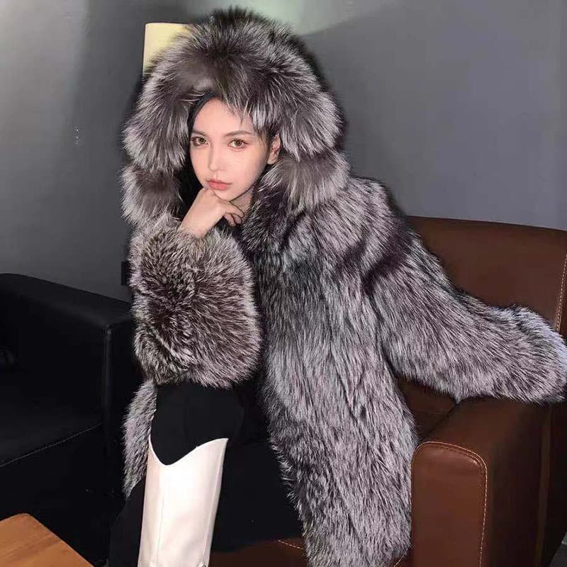 Fur Strength Manufacturers Wholesale Winter New Korean Fur Coat Women's Faux Fox Fur Hooded Warm Coat