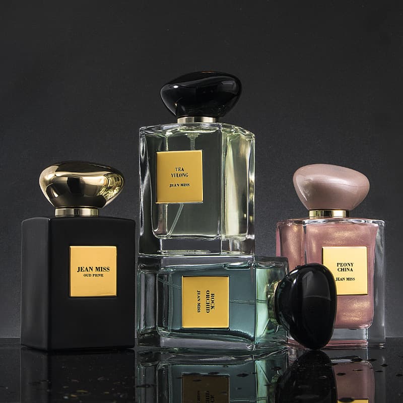 Xiaocheng Yixiang Brand New Women's Quicksand Perfume Yulong Tea Vetiver Royal Oud Men's Perfume Wholesale