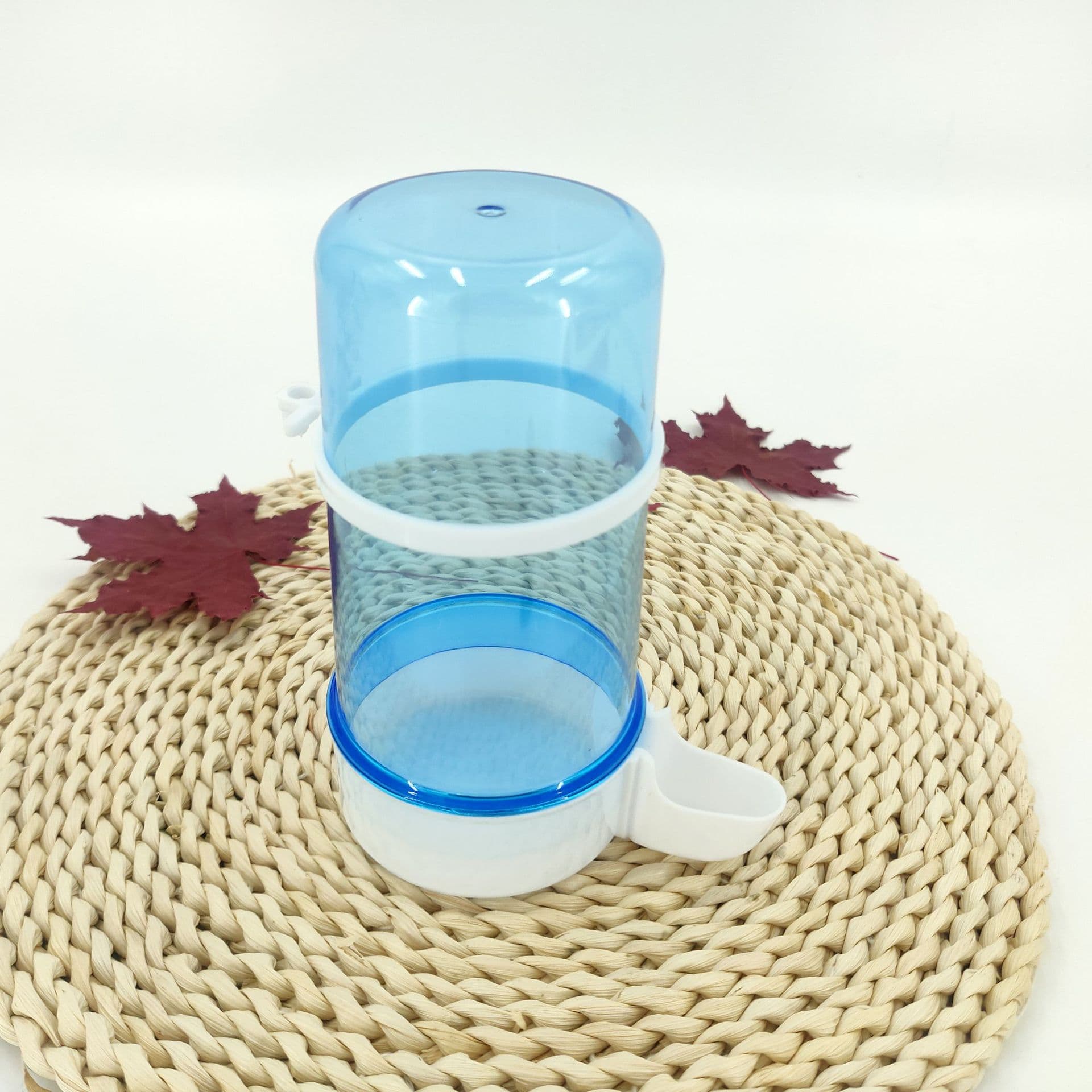 Bird drinking fountain, automatic feeding water feeder, parrot food box and food can, transparent anti-sprinkling feeder, factory direct sale