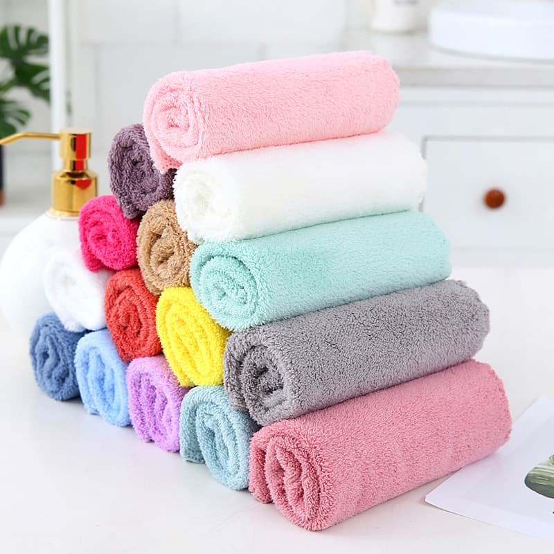 High-density coral fleece towels, absorbent and thickened for children's kindergarten wiping, multi-colored square cloths, wholesale rags