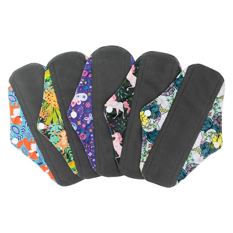 Washable and reusable bamboo charcoal patchwork sanitary pads, size M, suitable for menstruation and postpartum use.