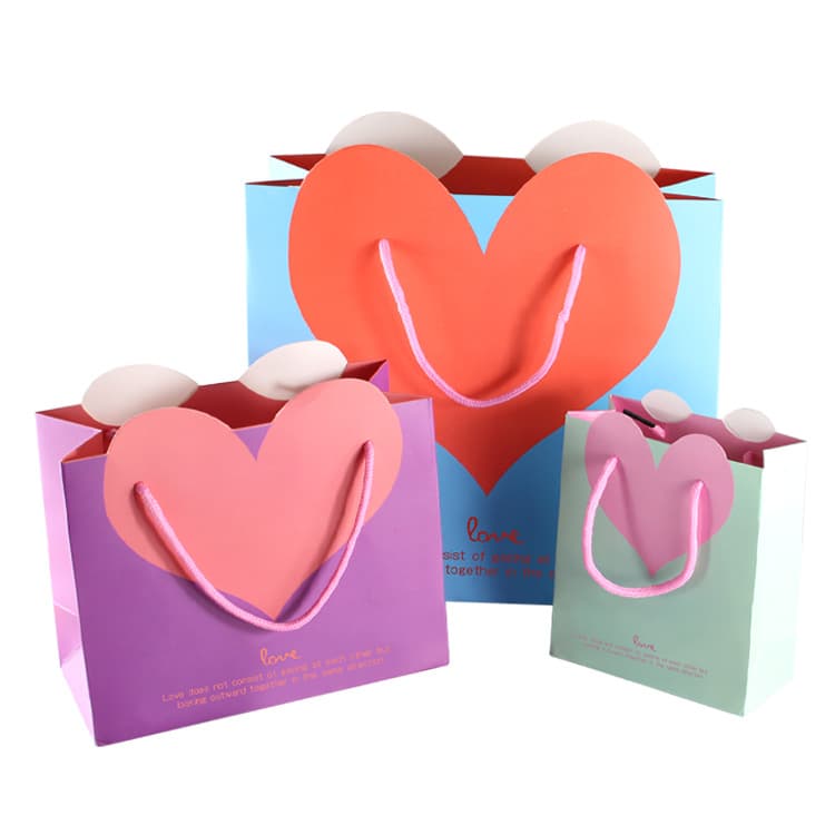 Heart Shaped Gift Bags Wedding Celebration Return Favor Handheld Paper Bags Packaging Tote Bags Eco Friendly Kraft Paper