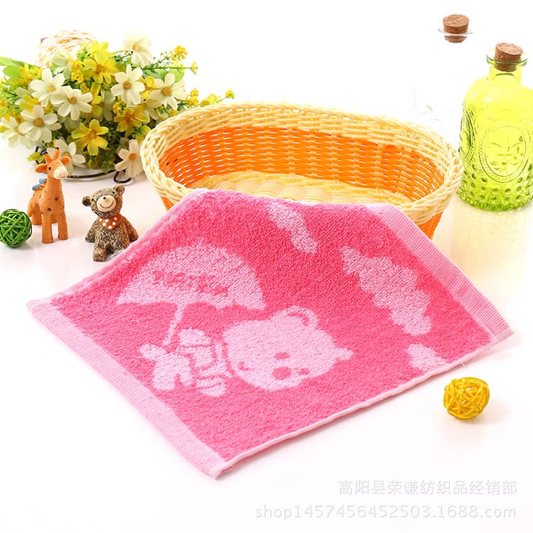 Wholesale yarn-dyed cartoon pattern jacquard cotton square towel 25*25 children's kindergarten small towel various pattern square towels