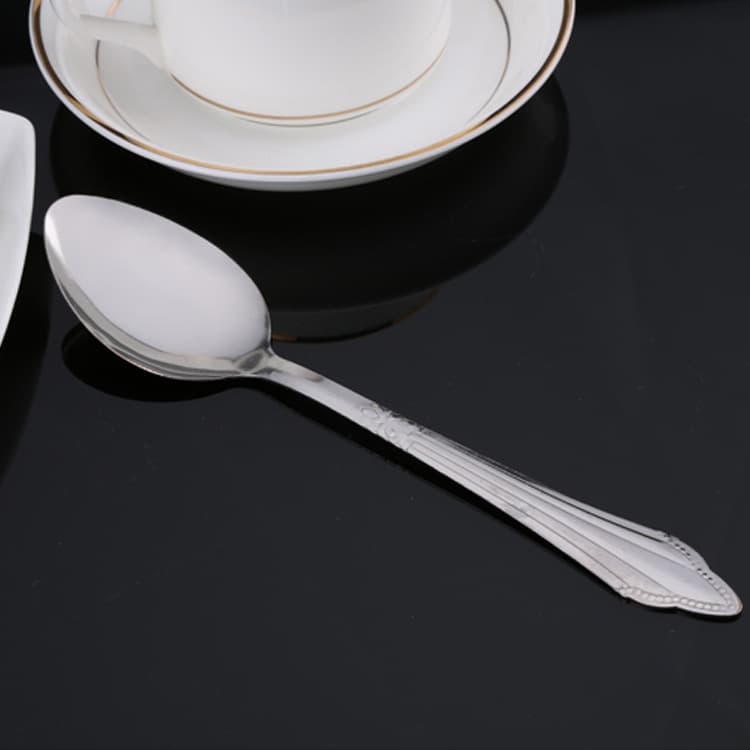 Stainless steel cutlery forks and spoons, Western restaurant and canteen cutlery, small soup spoons, dessert seasoning spoons, cake forks, manufacturers wholesale.