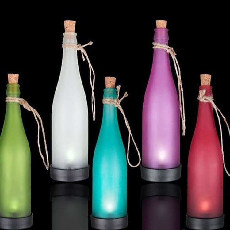 Solar wine bottle light outdoor decorative light LED styling light plastic wine bottle light park villa courtyard chandelier