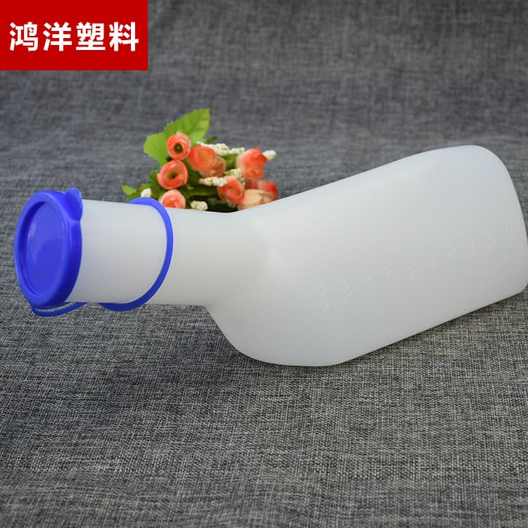 Manufacturer supplies 1000ml European-style plastic medical men's PE/PP urinal for the elderly, leak-proof.