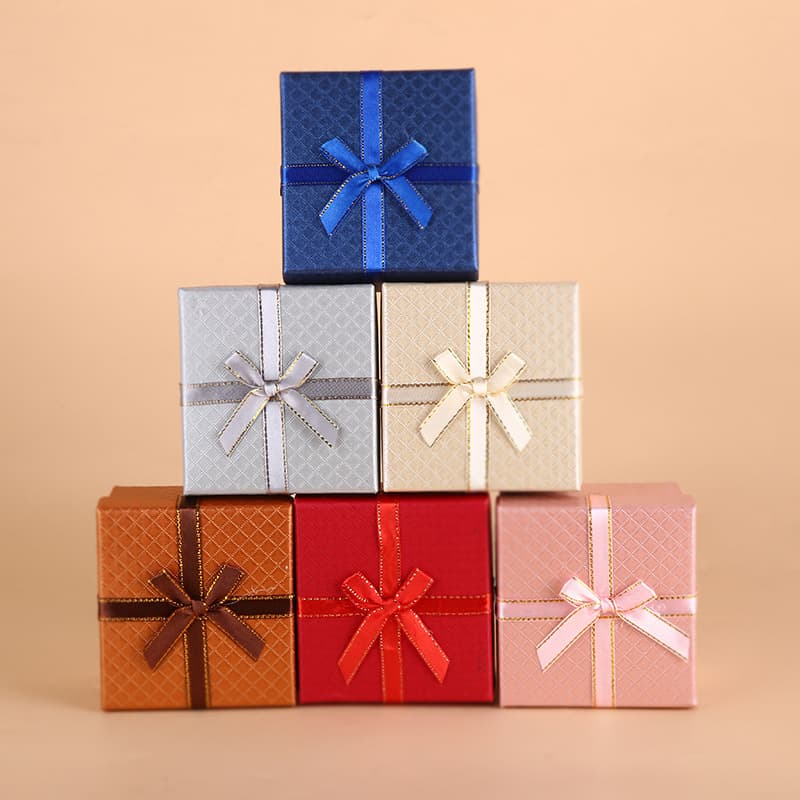 Manufacturer wholesale gift box square Valentine's Day gift packaging box business gift birthday gift box empty box