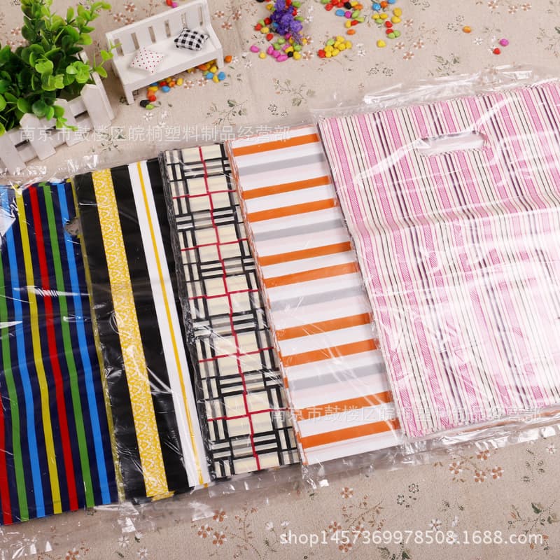Clothing Handbag Wholesale Gift Bag Decorative Packaging Bag Handheld Plastic Bag Tea Packaging