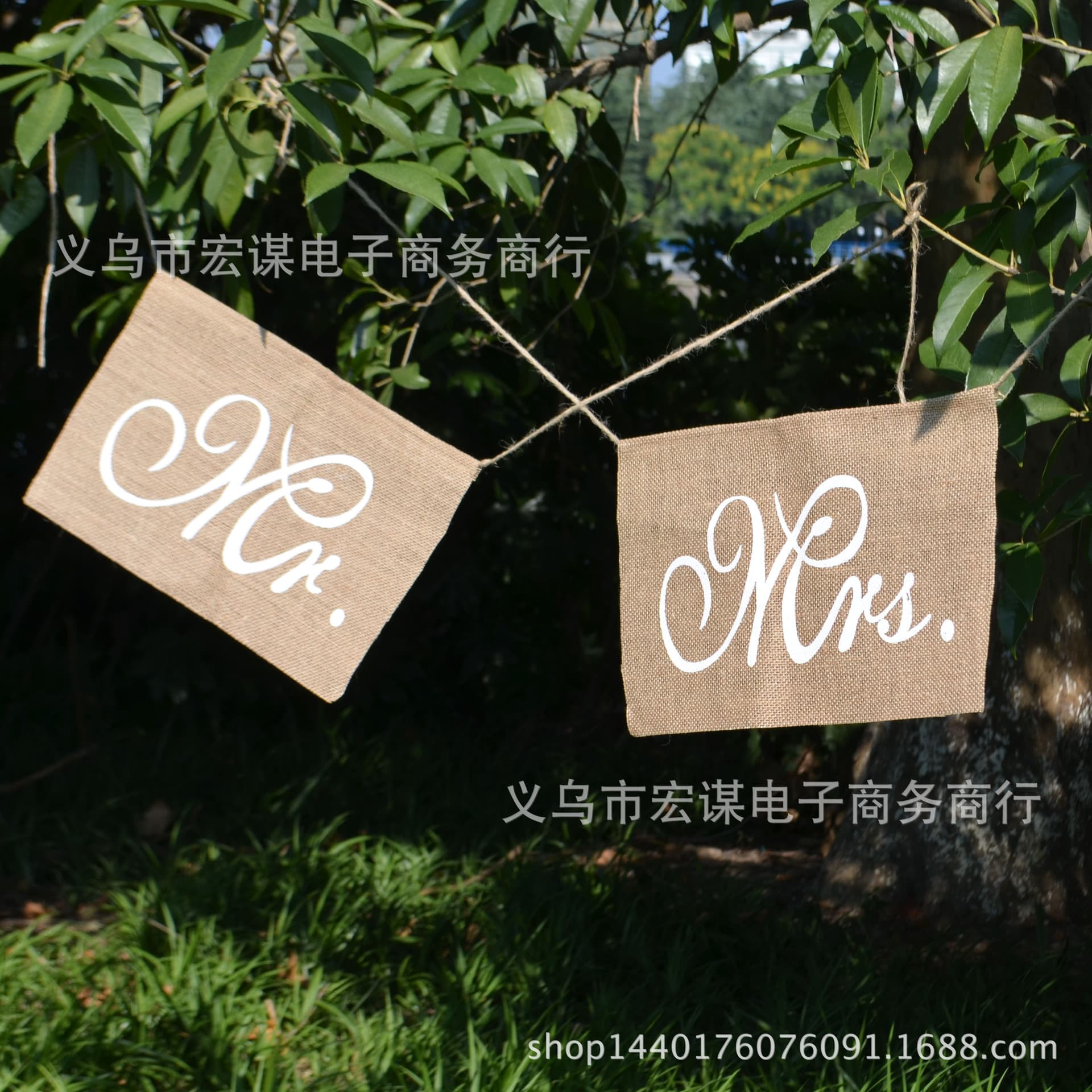 Mr Mrs Burlap Banner Christmas Wedding Chair Back Decoration Wedding Scene Photo Prop Triangle Pennant Banner