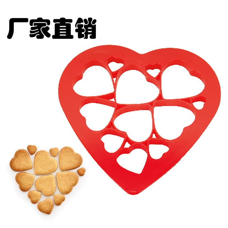 12 Heart-Shaped Cake Mold Plastic Cookie Cutter Mold Kitchen Tool New Baking Tool