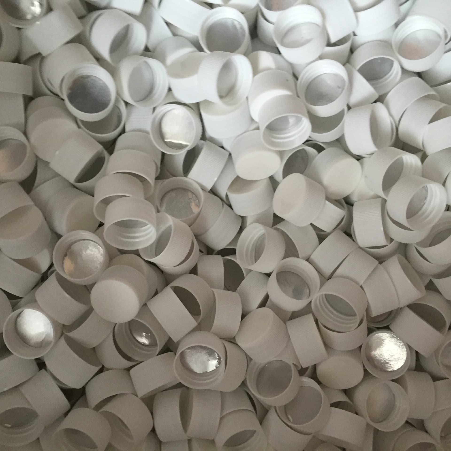 Universal 28-400 plastic caps, including aluminum foil lids, electromagnetic sealing caps, medicine bottle caps, 28/410 standard caps.