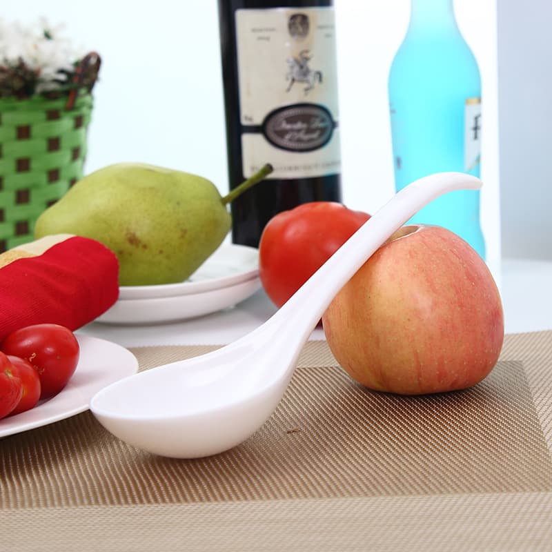 Food Grade PP Large Soup Spoon Swan Style Long Handle Rice Spoon Kitchen Utensils Wholesale Plastic Adult Spoons Simple Design