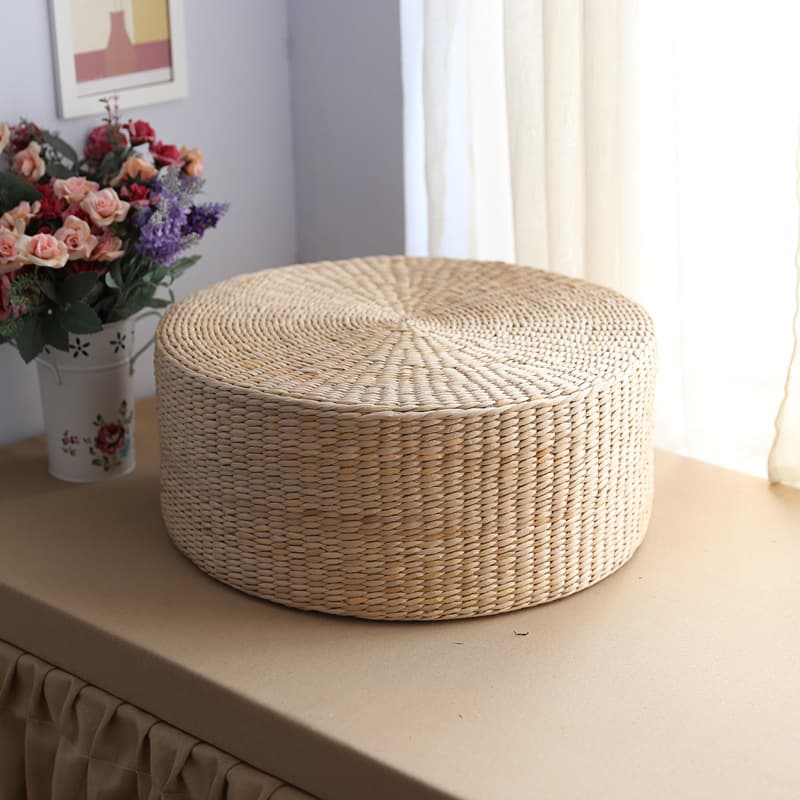Factory direct tea ceremony hand-woven straw tatami cushion, tatami seat cushion.