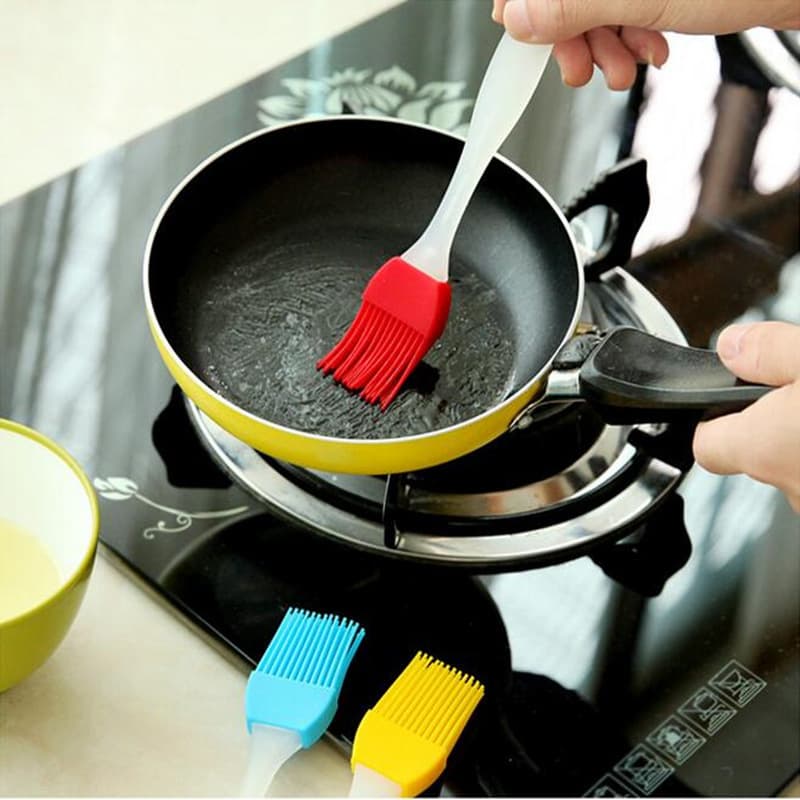 BBQ brush, detachable silicone oil brush, high-temperature resistant small BBQ brush, kitchen baking tool wholesale gift.