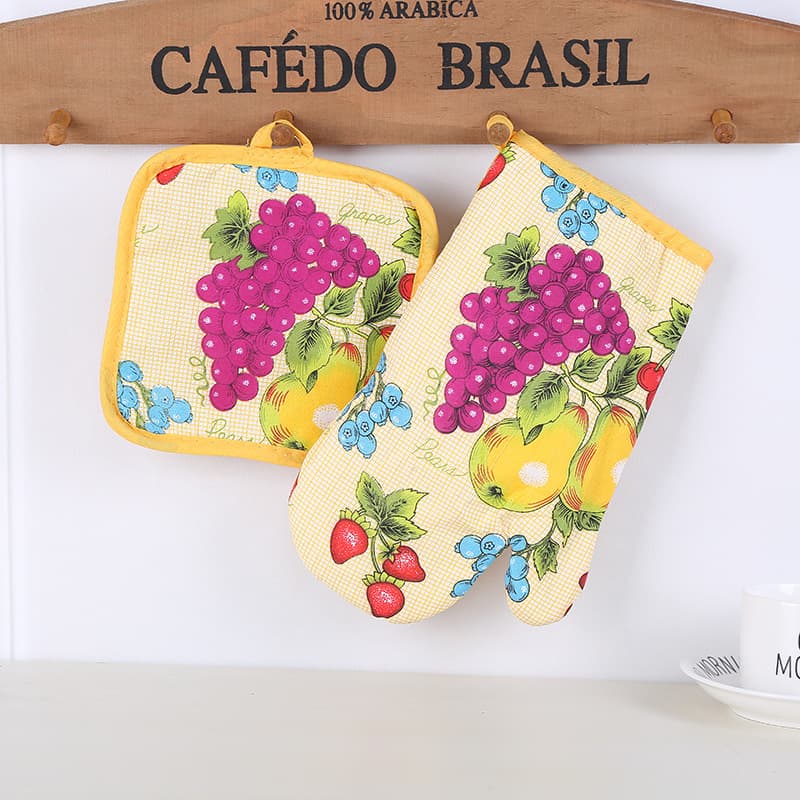 Factory Direct T/C Microwave Two-Piece Set High Temperature Resistant Anti-Scald Oven Gloves Table Mat Creative Kitchen Supplies