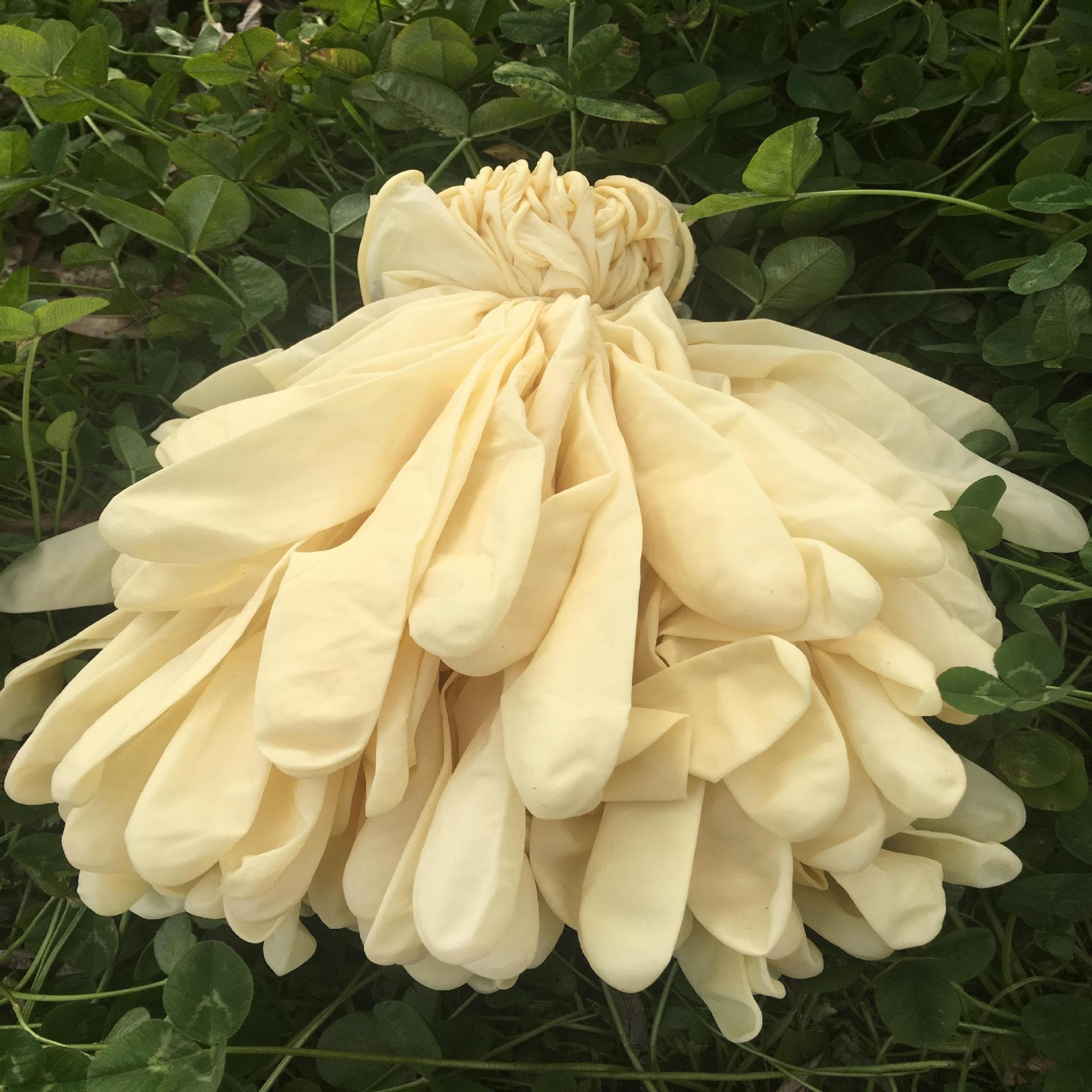 Disposable latex rubber gloves, new thickened yellow 12-inch disposable gloves, labor protection work gloves