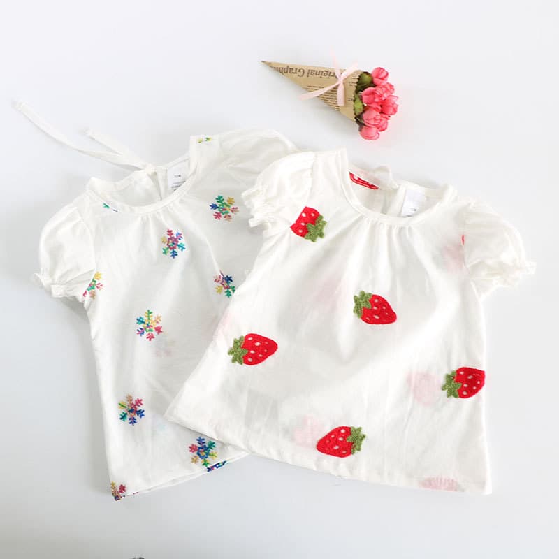 2022 Summer Girls T-Shirt Pure Cotton Breathable Short Sleeve T-shirt Cute Strawberry Embroidered Top Two Colors 1-3 Years Old