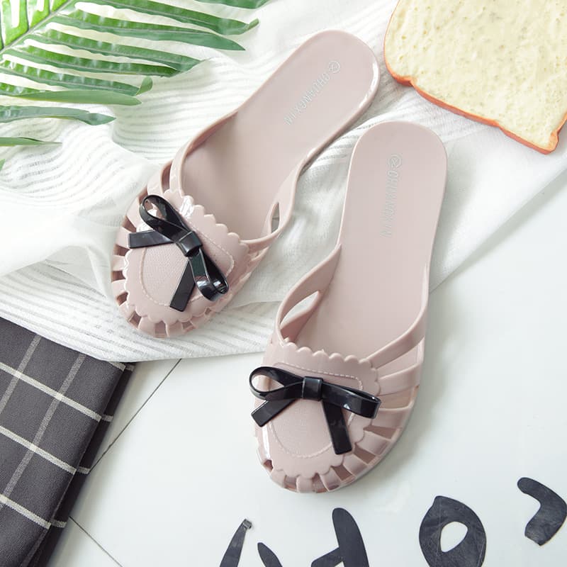 2017 Spring/Summer New Women's Sandals Flat Plastic Jelly Shoes Women's Beach Slippers Closed-Toe Shoes Wholesale
