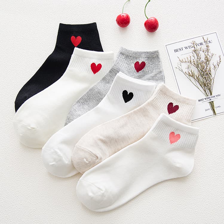 Women's Spring Summer Japanese Korean Style Love Boat Socks, Cotton Small Peach Heart Socks, Breathable Moisture-Wicking Women's Socks, Wholesale Spot